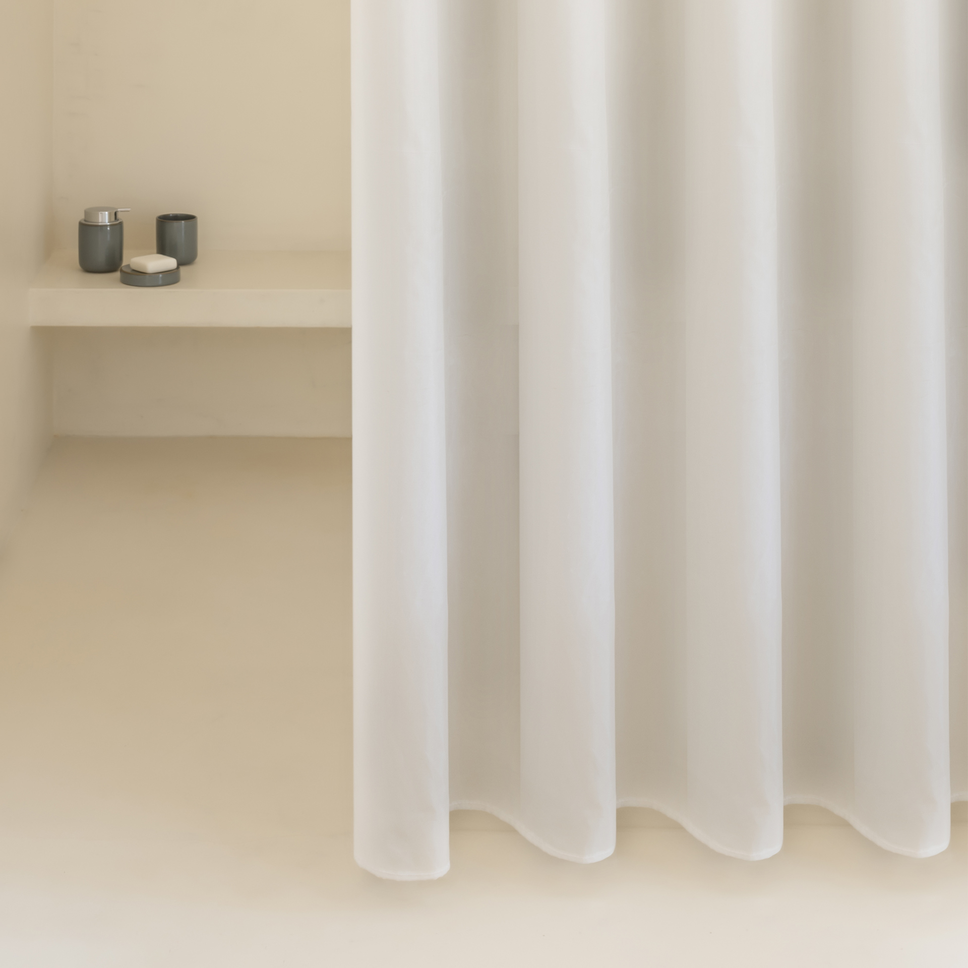 NEW PLUS SHOWER CURTAINS