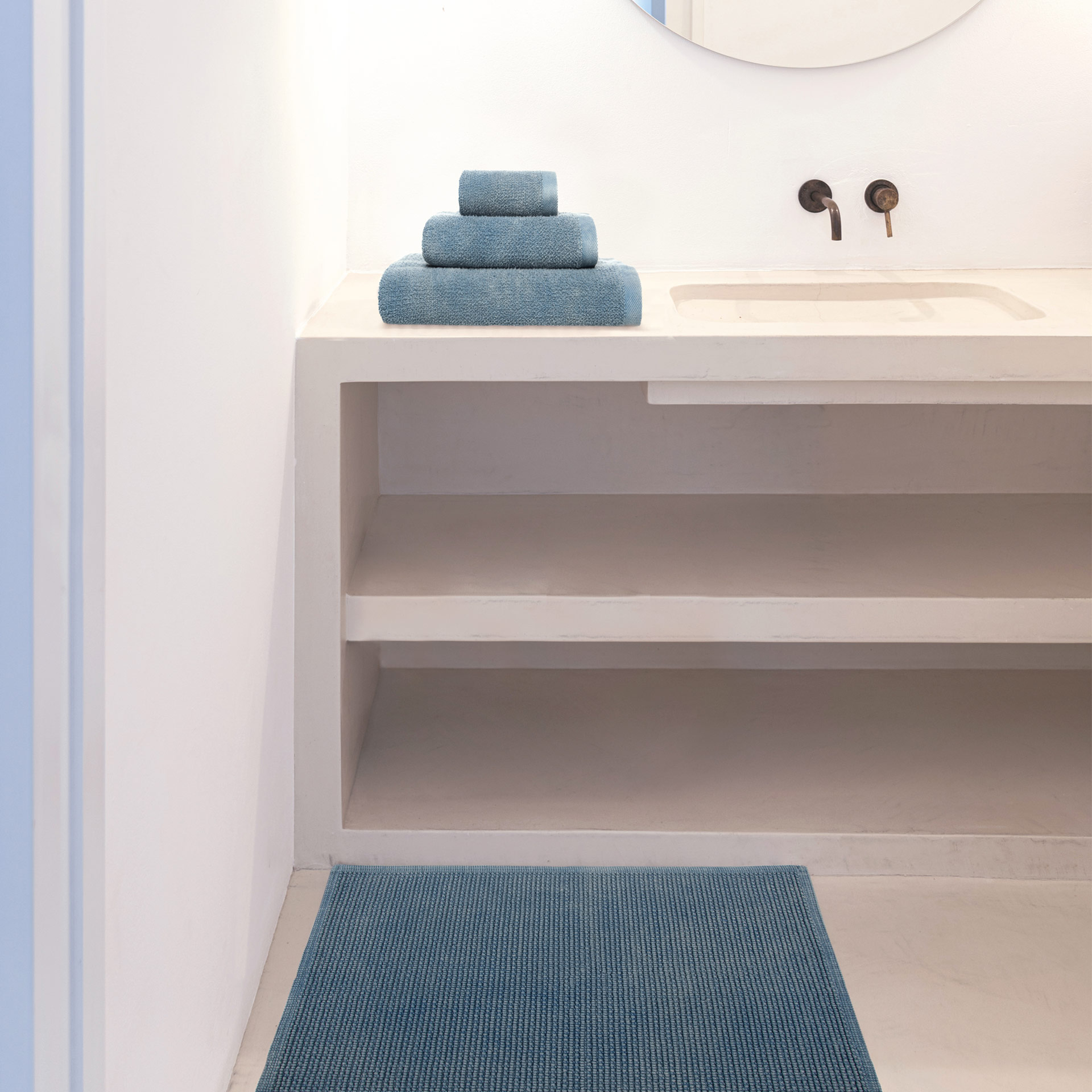 FADE OUT FEEL TOWELS