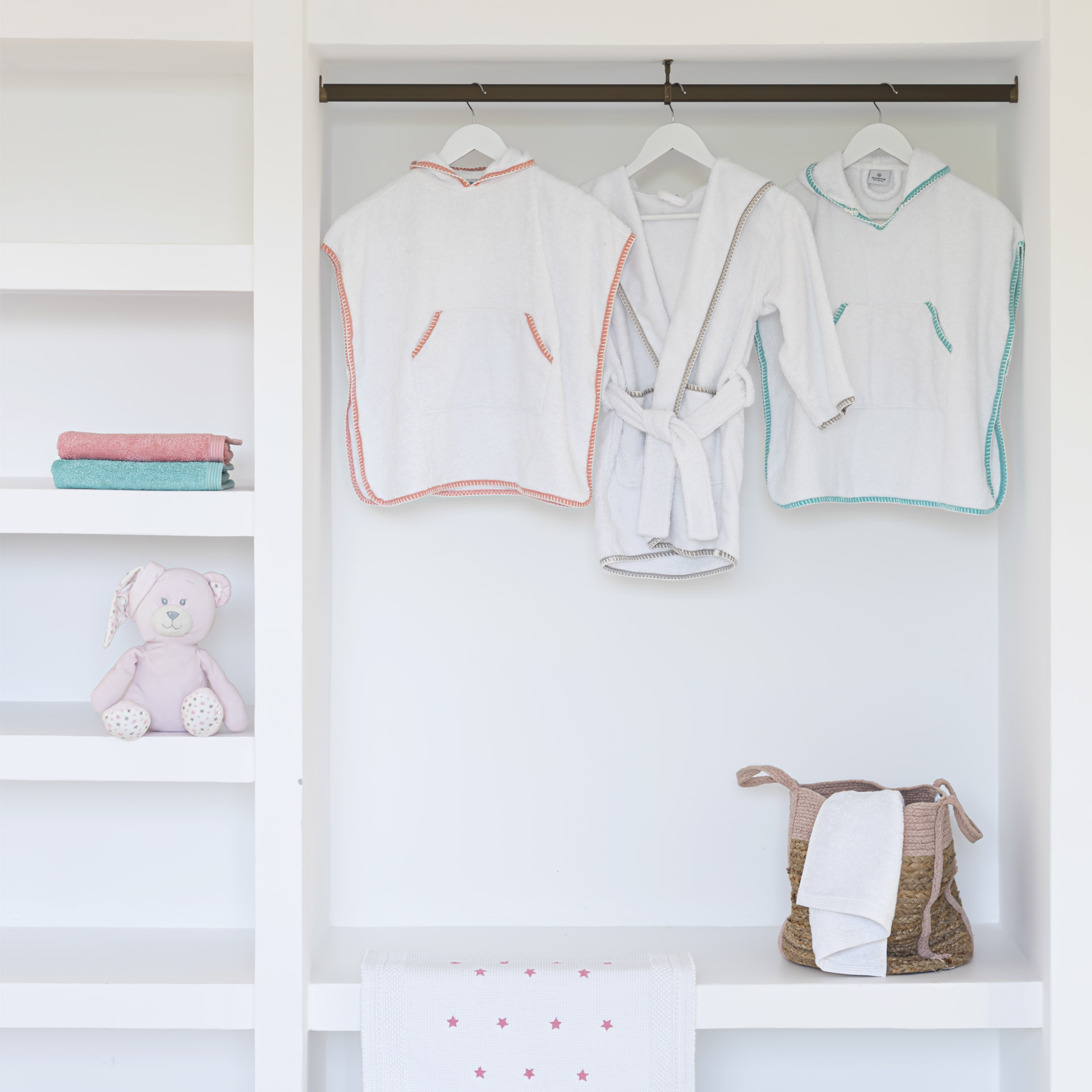 NEW PLUS KIDS PONCHO