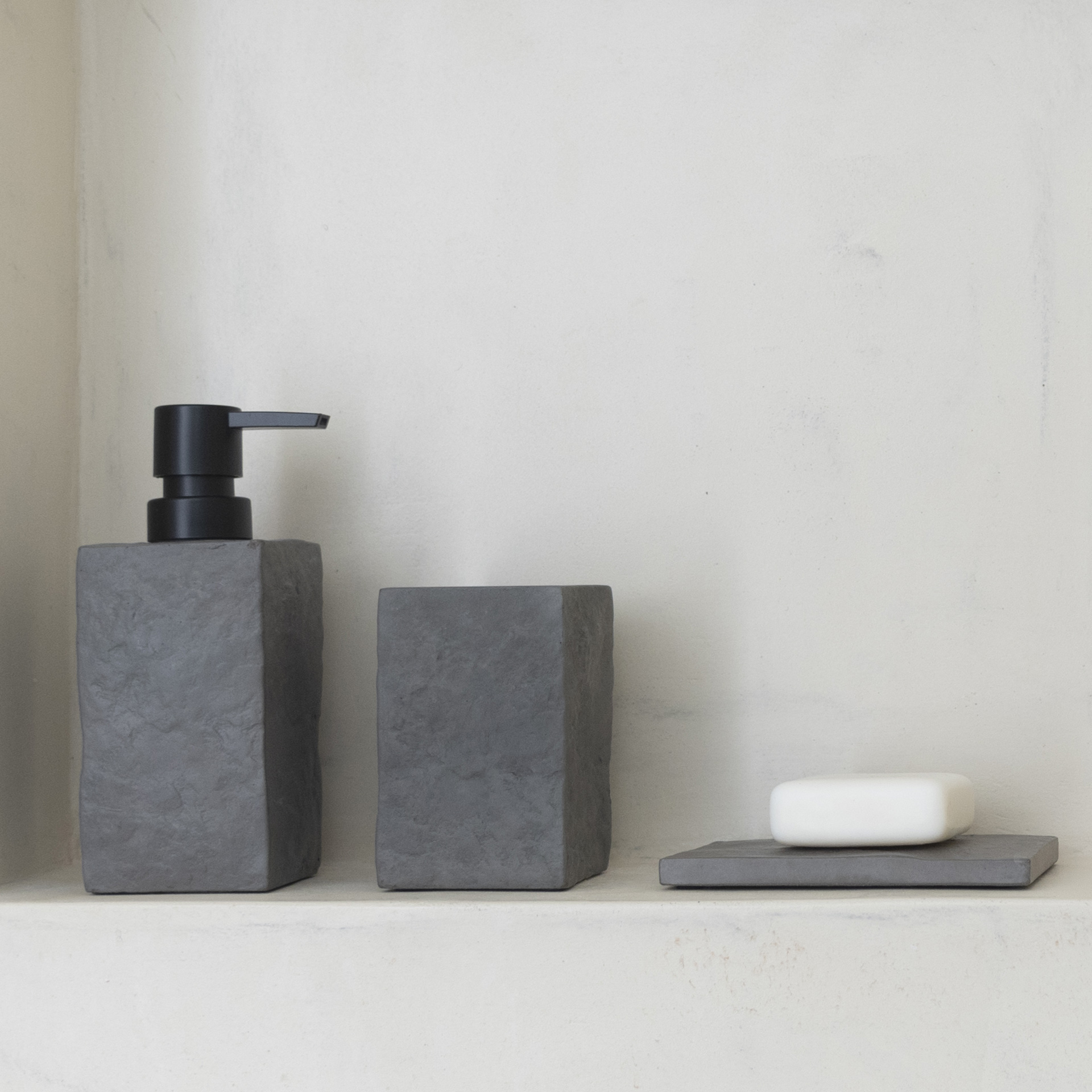 SHELTER BATH ACCESSORIES